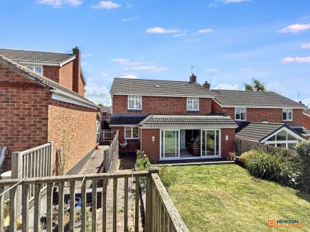 4 bedroom Detached house for sale in Hawthorne Drive, Thornton, LE67