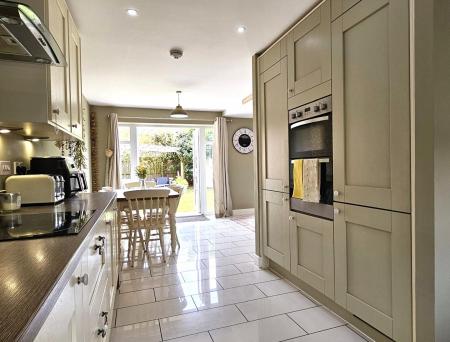 4 bedroom Detached house for sale in Mill Hill Wood Way, Ibstock, LE67