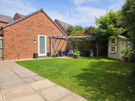 4 bedroom Detached house for sale in Mill Hill Wood Way, Ibstock, LE67