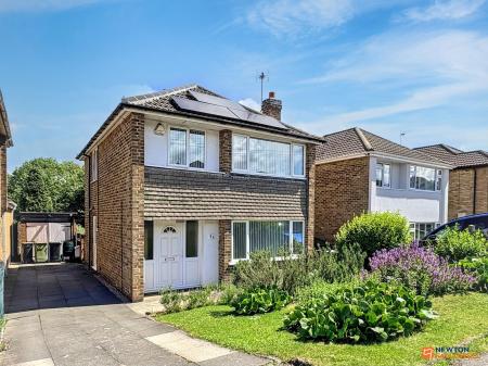 3 bedroom Detached house for sale in Rosslyn Road, Whitwick, LE67
