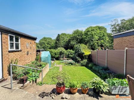 3 bedroom Detached house for sale in Rosslyn Road, Whitwick, LE67