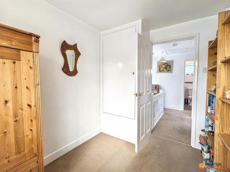 3 bedroom Detached house for sale in Rosslyn Road, Whitwick, LE67