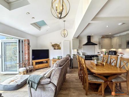 3 bedroom Semi-detached house for sale in Midland Road, Ellistown, LE67