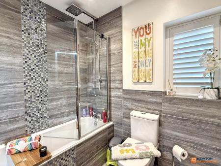 3 bedroom Semi-detached house for sale in Midland Road, Ellistown, LE67
