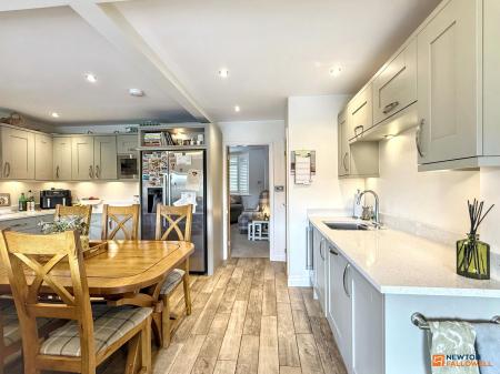 3 bedroom Semi-detached house for sale in Midland Road, Ellistown, LE67