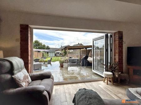 3 bedroom Semi-detached house for sale in Midland Road, Ellistown, LE67