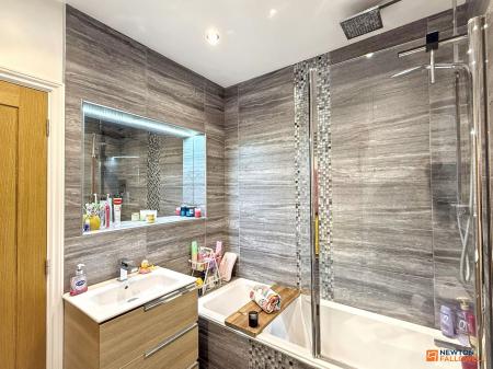 3 bedroom Semi-detached house for sale in Midland Road, Ellistown, LE67