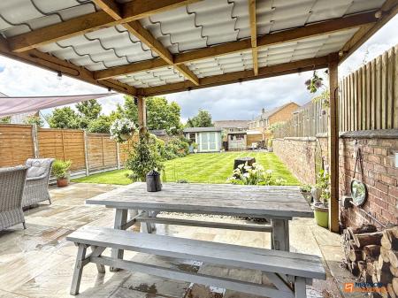 3 bedroom Semi-detached house for sale in Midland Road, Ellistown, LE67