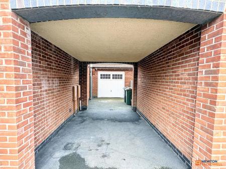 4 bedroom Detached house for sale in Coronet Drive, Ibstock, LE67