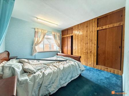 3 bedroom Terraced House for sale in Highfield Street, Coalville, LE67