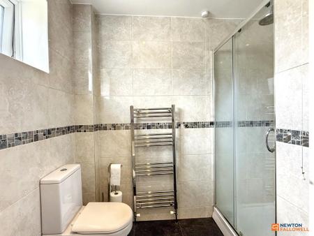 3 bedroom Semi-detached house for sale in King Richards Hill, Whitwick, LE67