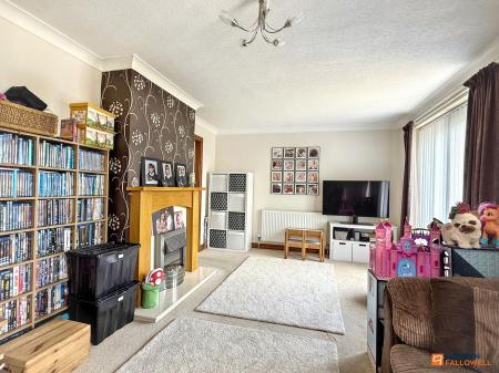 3 bedroom Semi-detached house for sale in King Richards Hill, Whitwick, LE67
