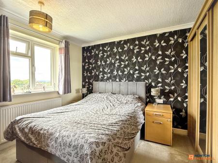 3 bedroom Semi-detached house for sale in King Richards Hill, Whitwick, LE67