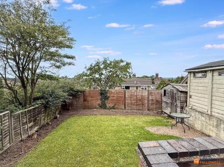 3 bedroom Semi-detached house for sale in King Richards Hill, Whitwick, LE67