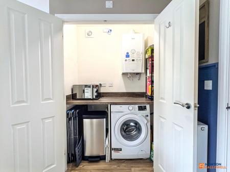 4 bedroom Detached house for sale in Gee Avenue, Hugglescote, LE67