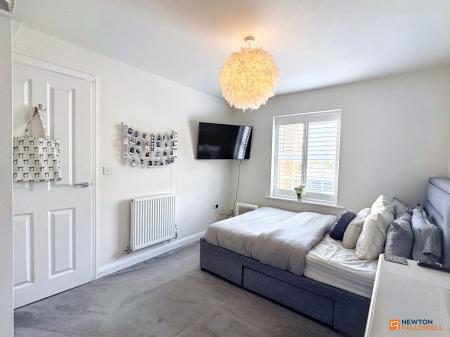 4 bedroom Detached house for sale in Gee Avenue, Hugglescote, LE67