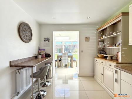 4 bedroom Detached house for sale in Bakers Field Close, Ibstock, LE67