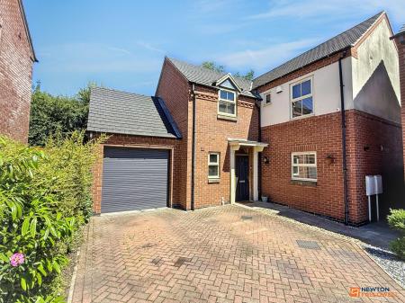 4 bedroom Detached house for sale in Bakers Field Close, Ibstock, LE67