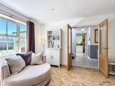 4 bedroom Detached house for sale in Bakers Field Close, Ibstock, LE67