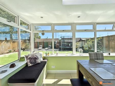 4 bedroom Detached house for sale in Bakers Field Close, Ibstock, LE67