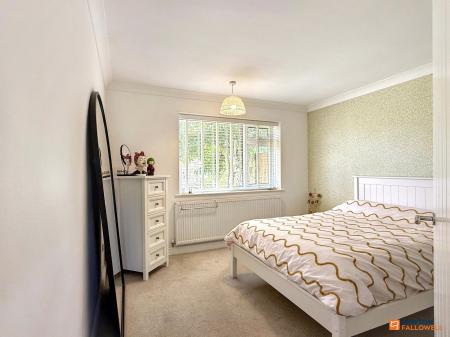 2 bedroom Detached bungalow for sale in Heathfield, Thringstone, LE67