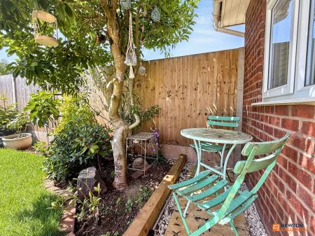 2 bedroom Detached bungalow for sale in Heathfield, Thringstone, LE67