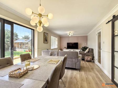 2 bedroom Detached bungalow for sale in Heathfield, Thringstone, LE67