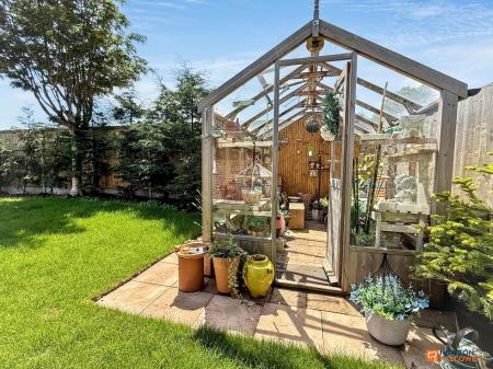 2 bedroom Detached bungalow for sale in Heathfield, Thringstone, LE67