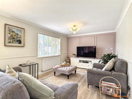 2 bedroom Detached bungalow for sale in Heathfield, Thringstone, LE67