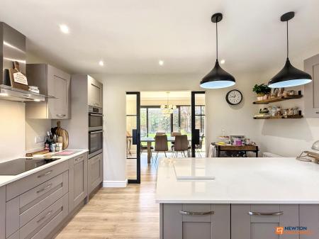 2 bedroom Detached bungalow for sale in Heathfield, Thringstone, LE67