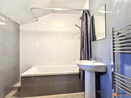 3 bedroom Semi-detached house for sale in Highfield Street, Coalville, LE67