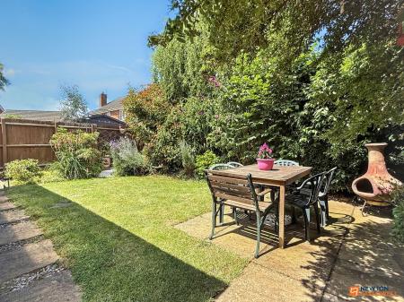 4 bedroom Detached house for sale in Jenkins Road, Coalville, LE67