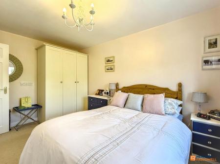 4 bedroom Detached house for sale in Jenkins Road, Coalville, LE67