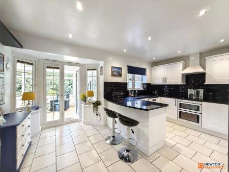 4 bedroom Detached house for sale in Jenkins Road, Coalville, LE67
