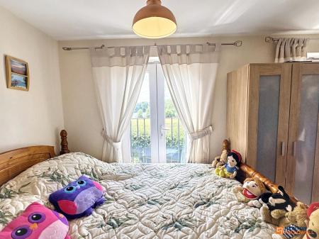 4 bedroom Semi-detached house for sale in Lakeshore Crescent, Whitwick, LE67