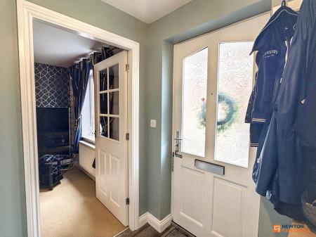 4 bedroom Semi-detached house for sale in Lakeshore Crescent, Whitwick, LE67