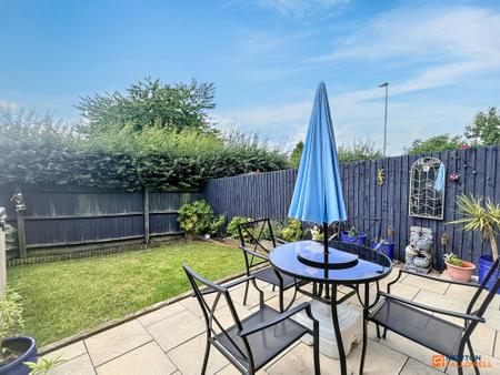 4 bedroom Semi-detached house for sale in Lakeshore Crescent, Whitwick, LE67