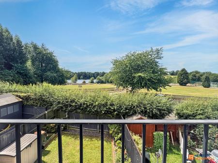4 bedroom Semi-detached house for sale in Lakeshore Crescent, Whitwick, LE67