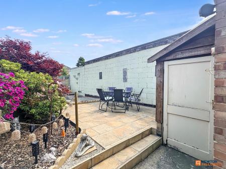 3 bedroom Terraced House for sale in Belvoir Road, Coalville, LE67