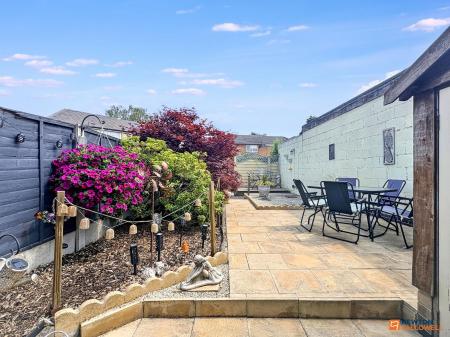 3 bedroom Terraced House for sale in Belvoir Road, Coalville, LE67