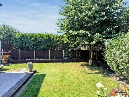 3 bedroom Link detached house for sale in Elsdon Close, Whitwick, LE67