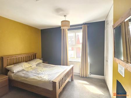 3 bedroom End of terrace house for sale in Central Road, Hugglescote, LE67