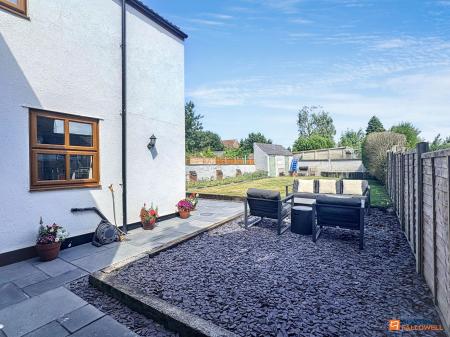3 bedroom End of terrace house for sale in Central Road, Hugglescote, LE67