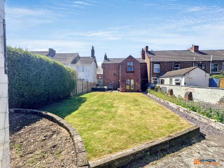 3 bedroom End of terrace house for sale in Central Road, Hugglescote, LE67