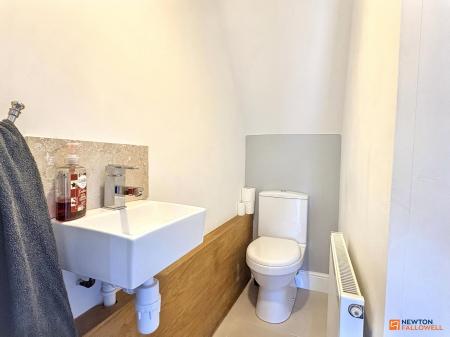 3 bedroom End of terrace house for sale in Central Road, Hugglescote, LE67
