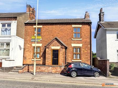 3 bedroom End of terrace house for sale in Central Road, Hugglescote, LE67