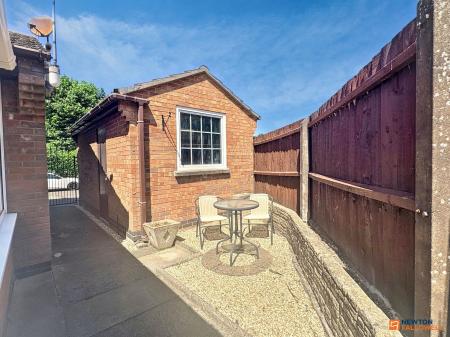 2 bedroom Detached bungalow for sale in Spring Road, Ibstock, LE67