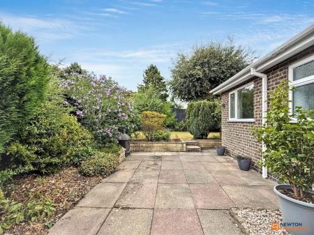 2 bedroom Detached bungalow for sale in Oakham Drive, Coalville, LE67