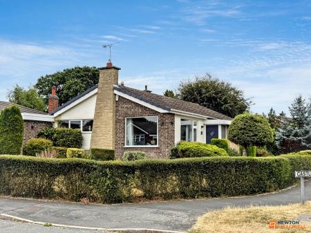 2 bedroom Detached bungalow for sale in Oakham Drive, Coalville, LE67