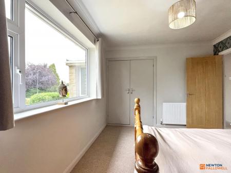 2 bedroom Detached bungalow for sale in Oakham Drive, Coalville, LE67